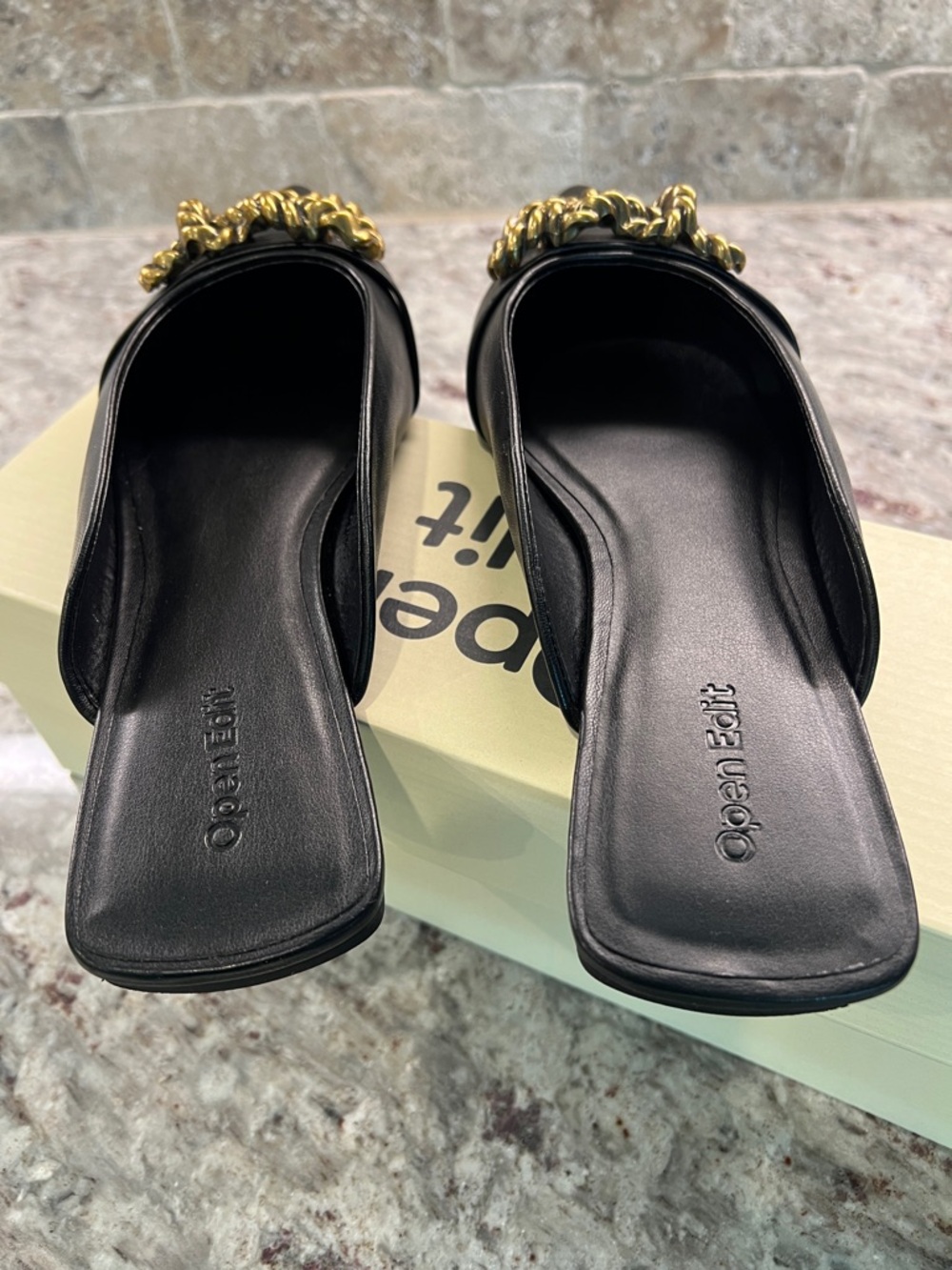 Pointed Black Leather Mule with Decorative Gold Twist Chain - Picture 4 of 4